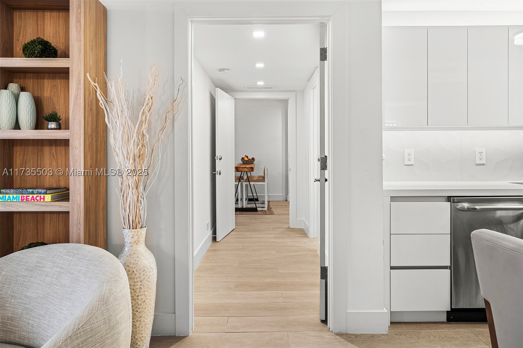 A11735503 Property Photo 14