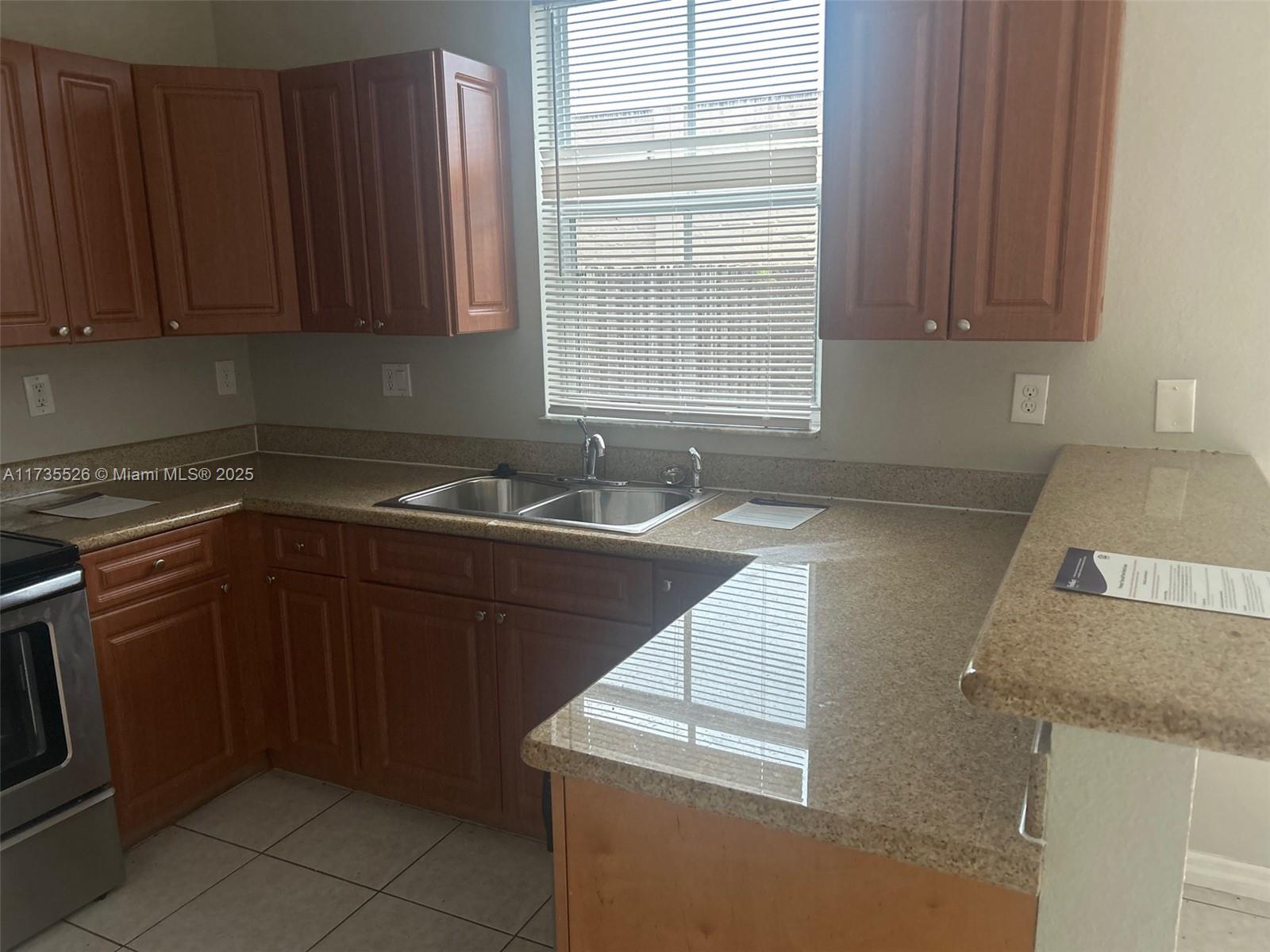 13814 Sw 276th St - Property Photo 5