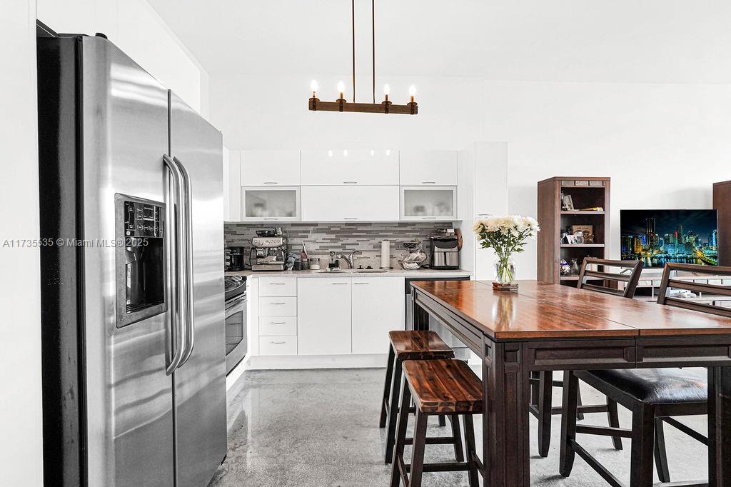 133 Ne 2nd Ave 3017 Property Photo 7