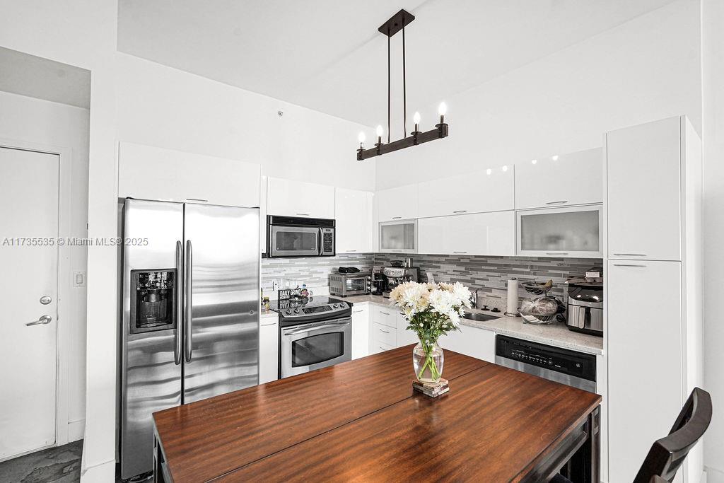 133 Ne 2nd Ave 3017 Property Photo 9