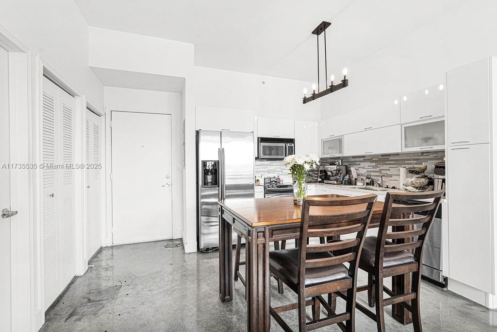 133 Ne 2nd Ave 3017 Property Photo 14