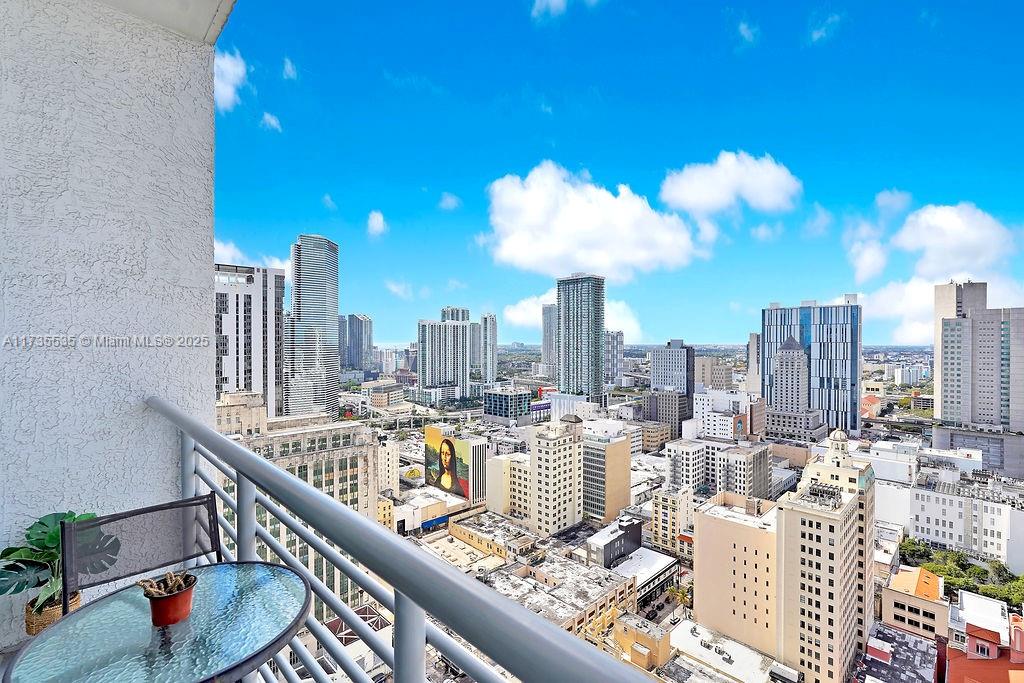 133 Ne 2nd Ave 3017 Property Photo 25