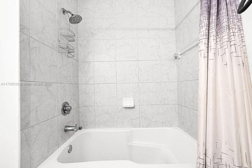 133 Ne 2nd Ave 3017 Property Photo 33