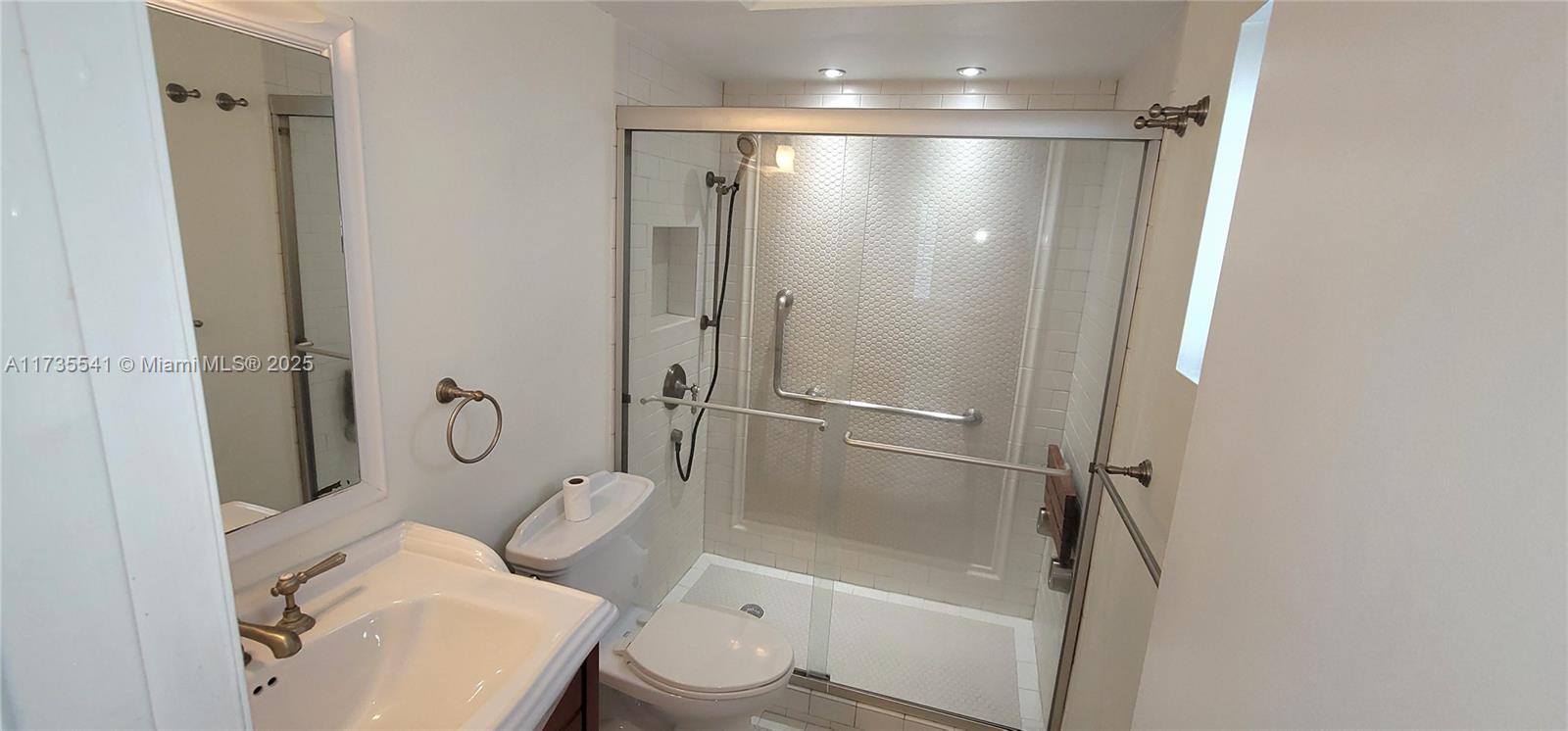 2530 Sw 3rd Ave 206 Property Photo 13