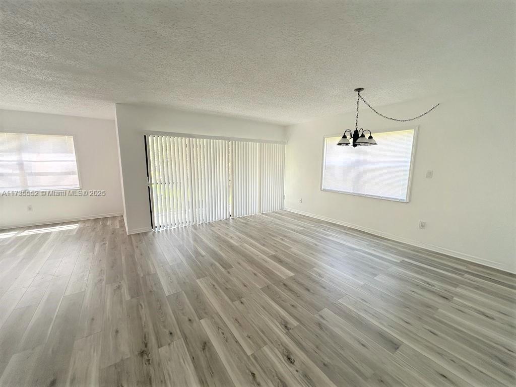 2050 Oleander Blvd 5-101 Property Photo 3