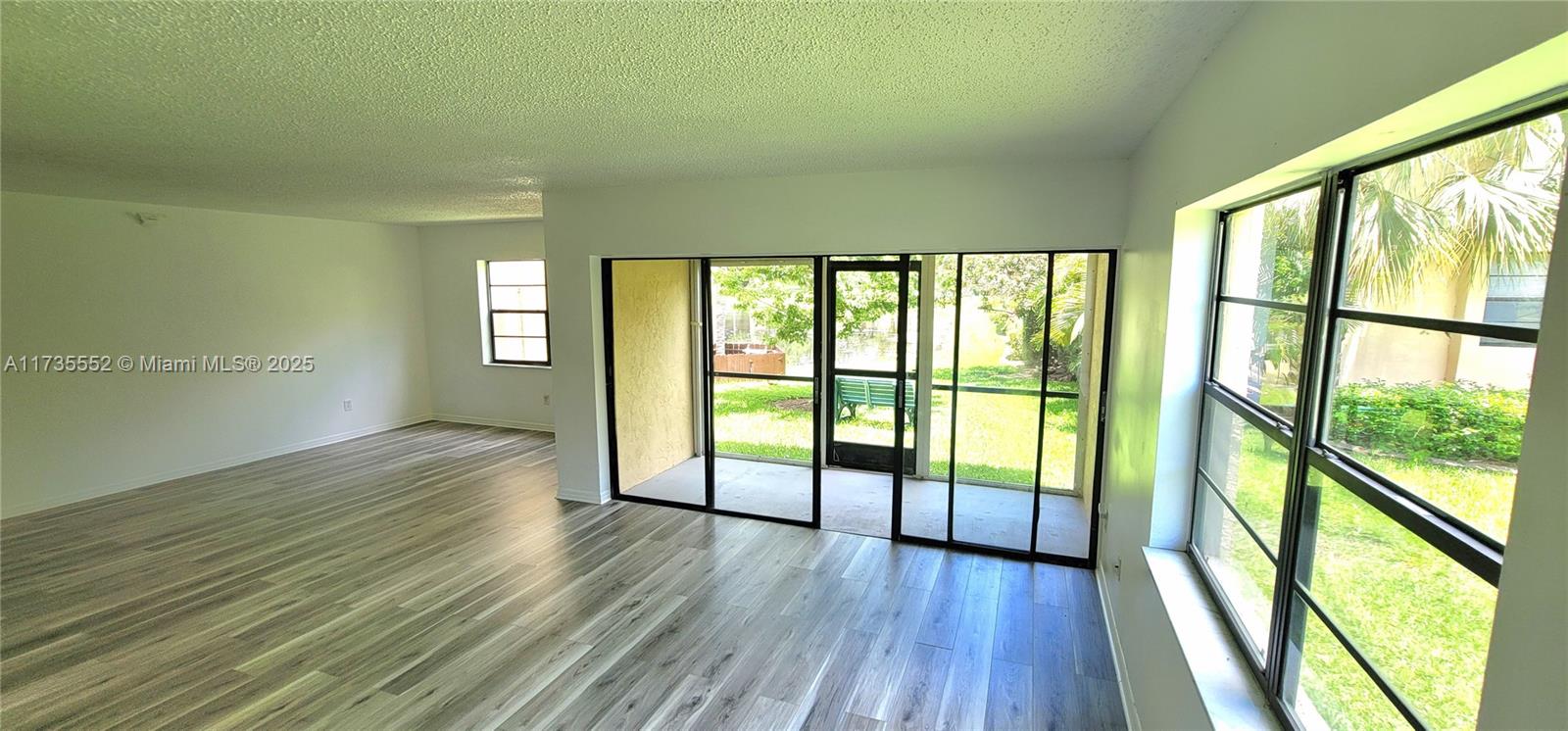 2050 Oleander Blvd 5-101 Property Photo 4