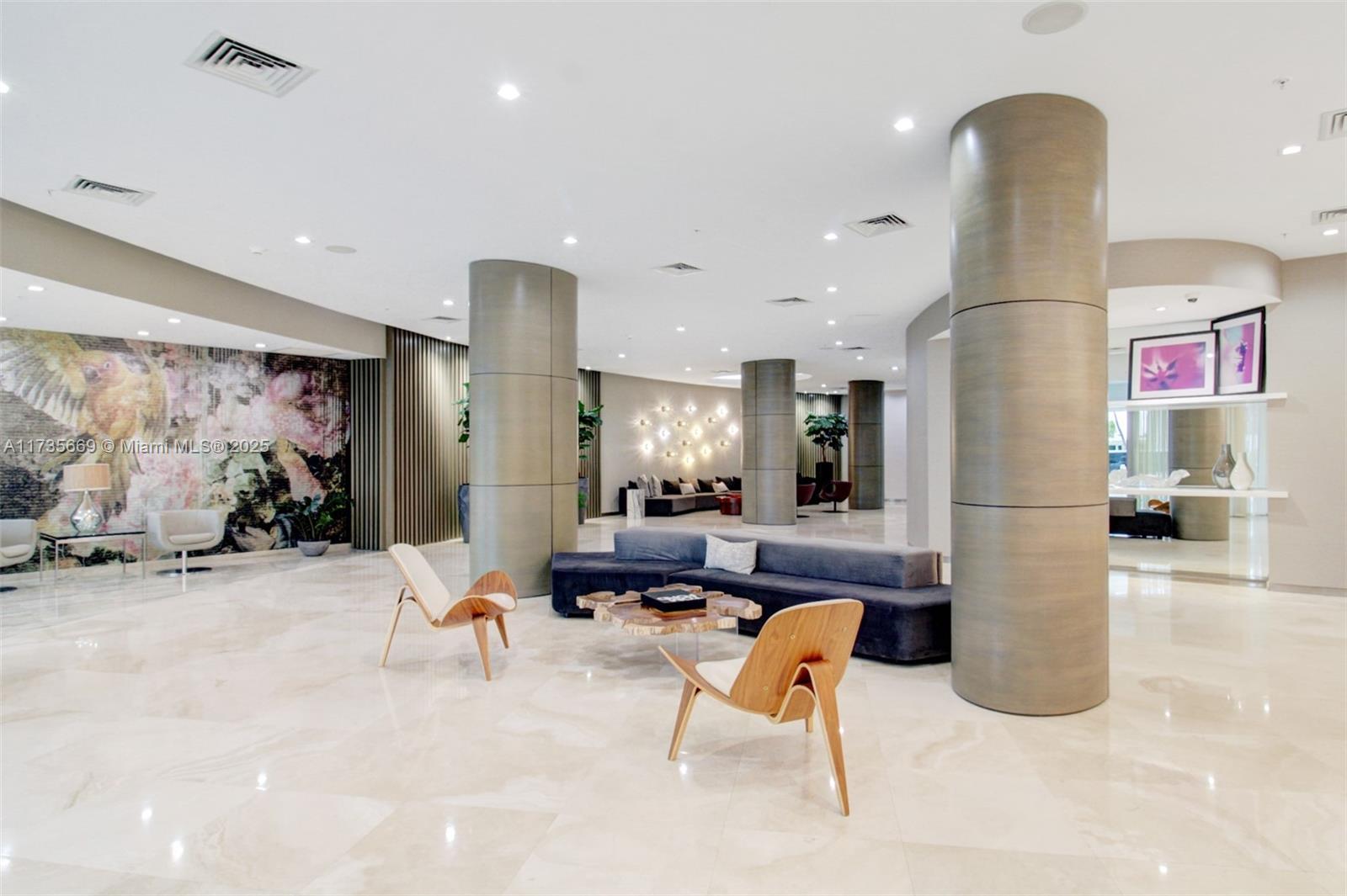 10275 Collins Ave 817 Property Photo 25