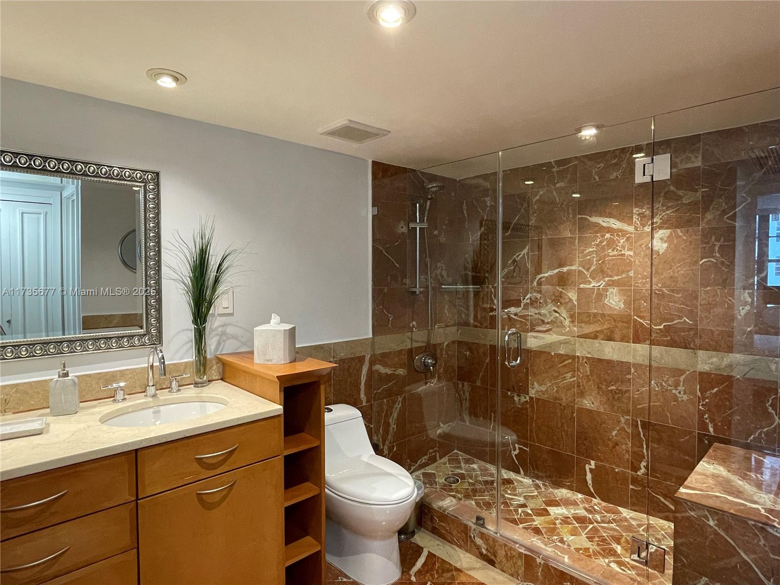 5151 Collins Ave 825 Property Photo 19