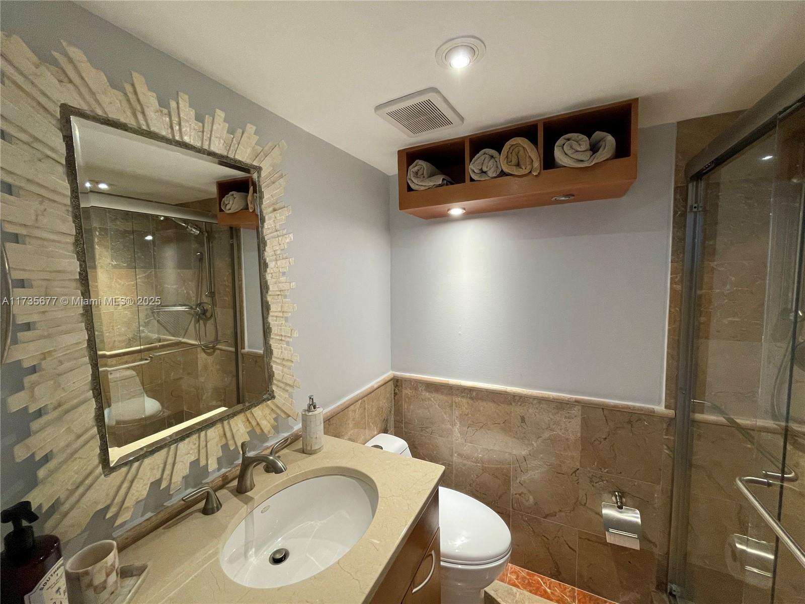 5151 Collins Ave 825 Property Photo 28