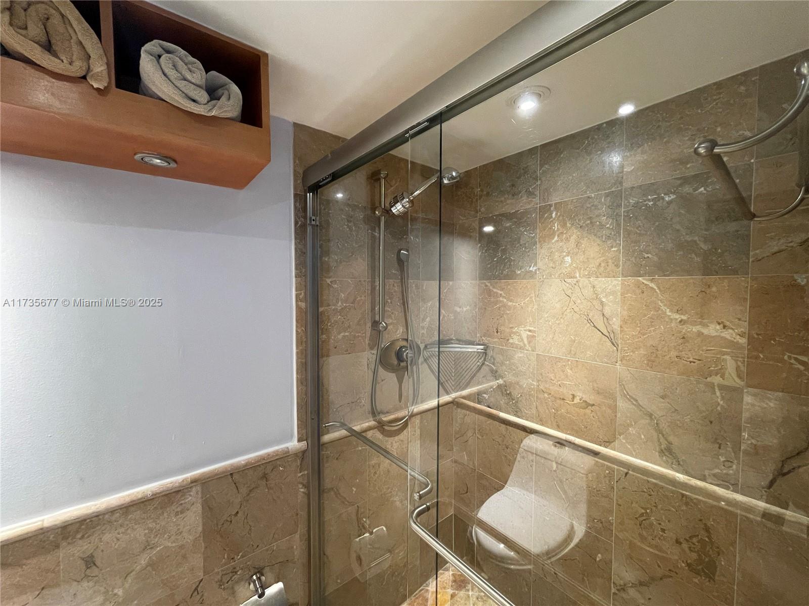 5151 Collins Ave 825 Property Photo 29