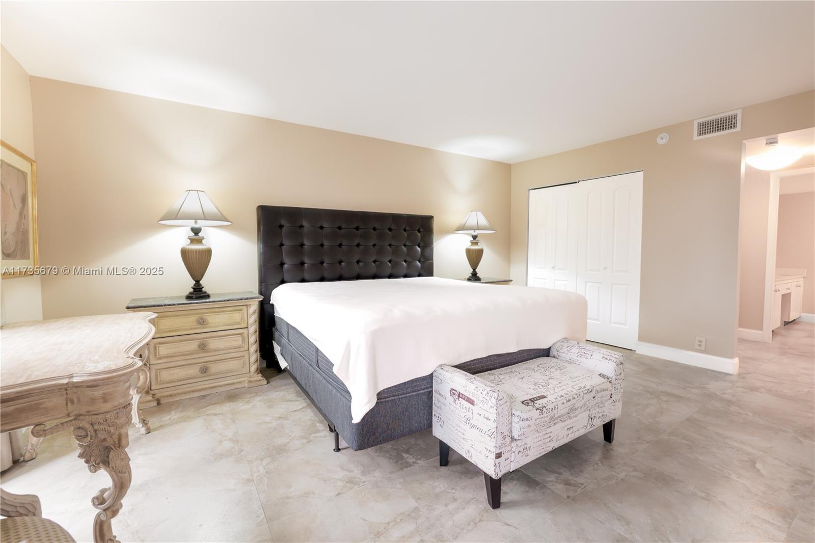 1000 Quayside Ter 403 Property Photo 13