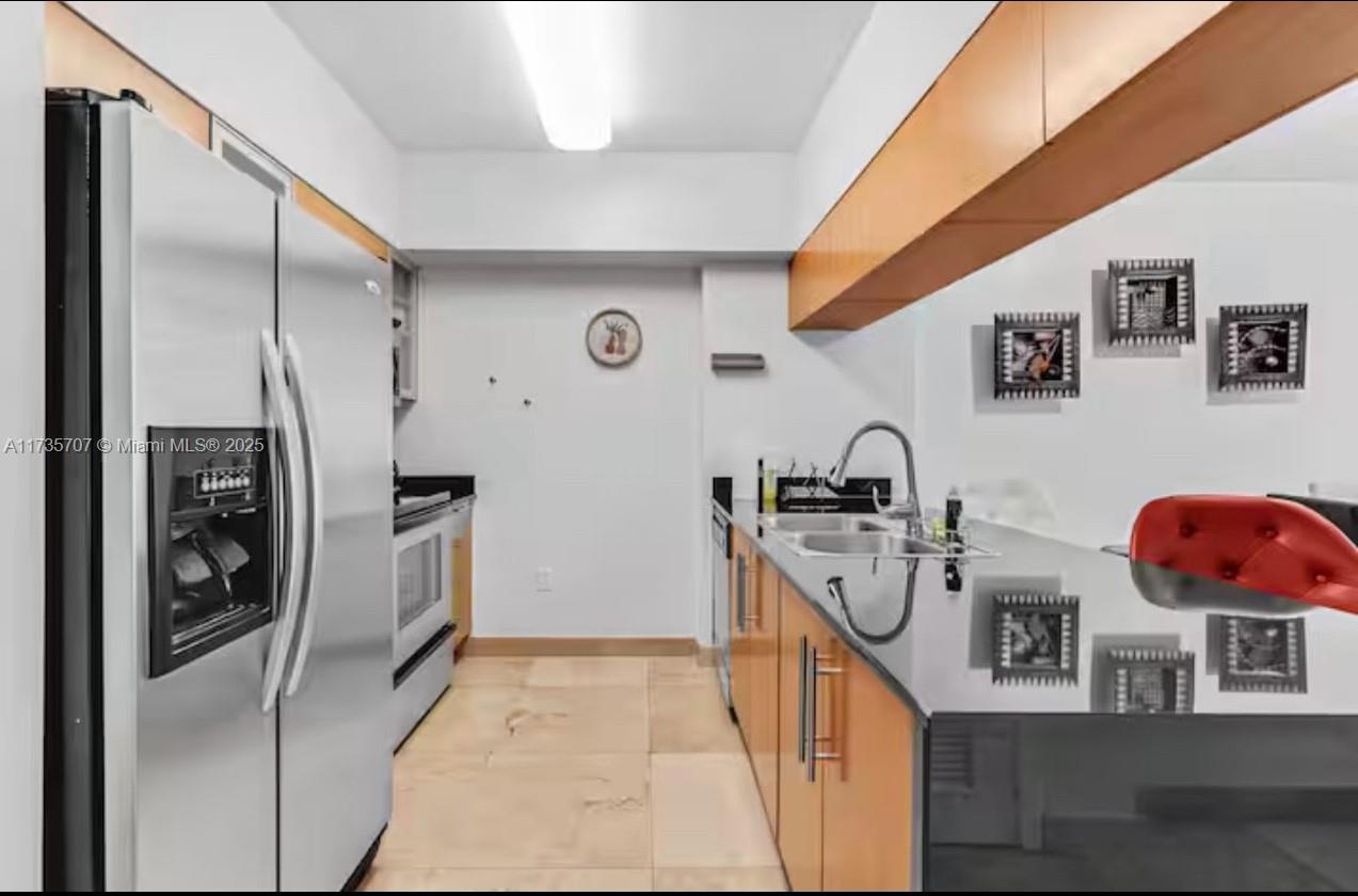 1750 N Bayshore Dr 3405 Property Photo 5