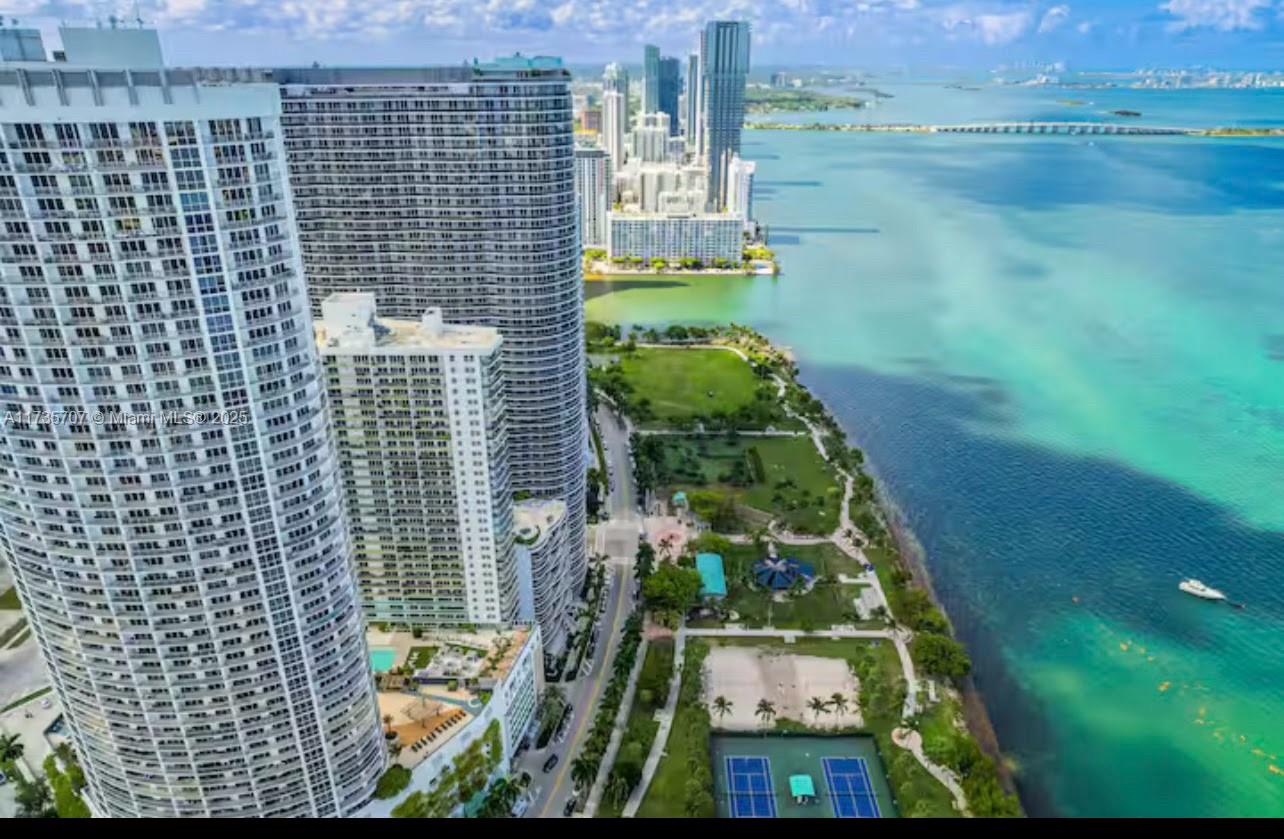1750 N Bayshore Dr 3405 Property Photo 21