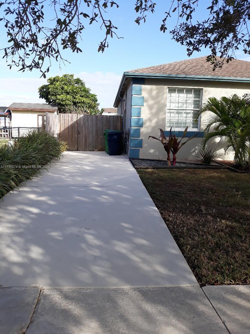 15221 Sw 308 St. Property Photo 4