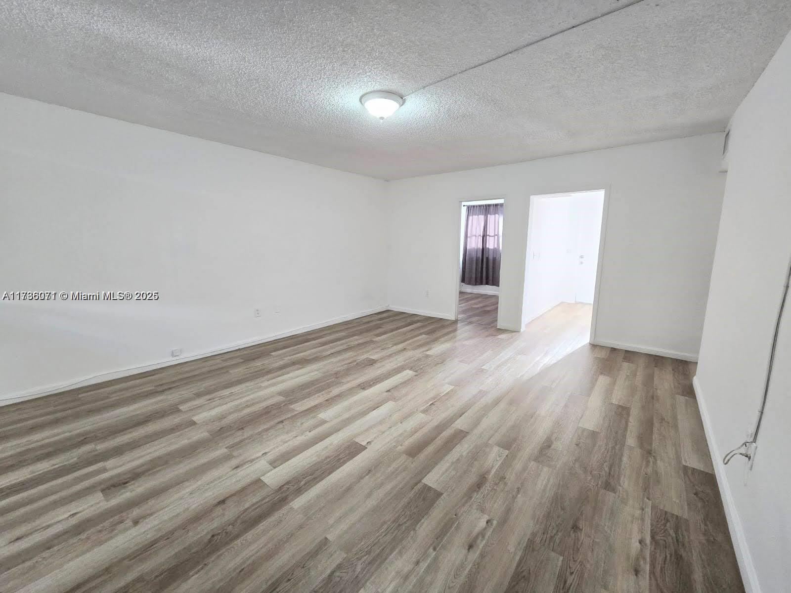 1255 Marseille 21 Property Photo 6