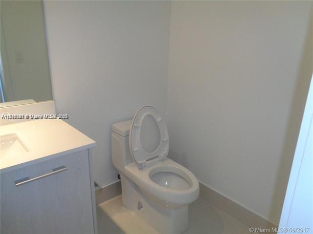 45 Sw 9th St 2709 Property Photo 12