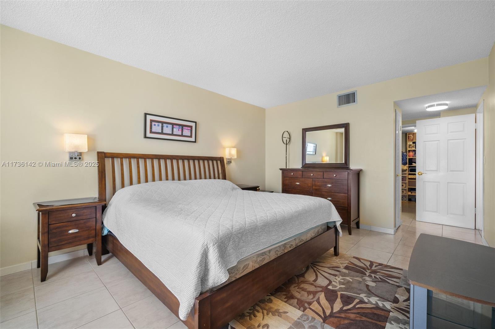 3725 S Ocean Dr 1110 Property Photo 13