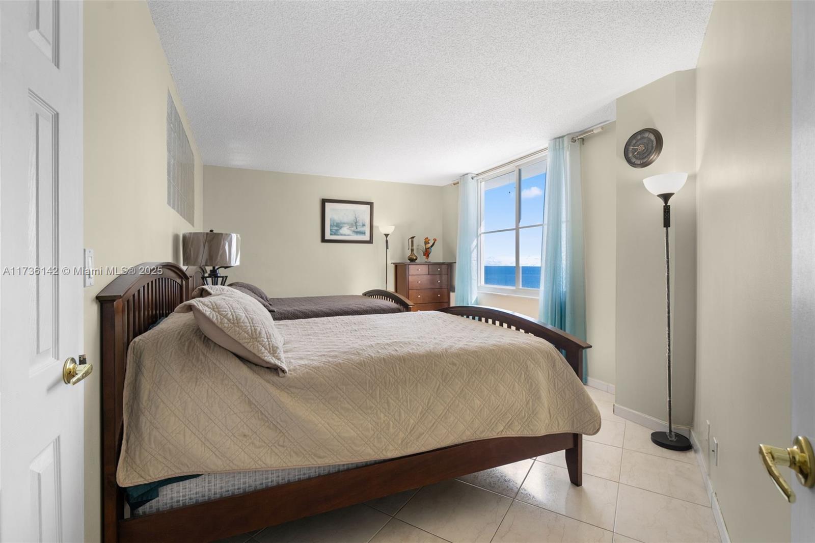 3725 S Ocean Dr 1110 Property Photo 18