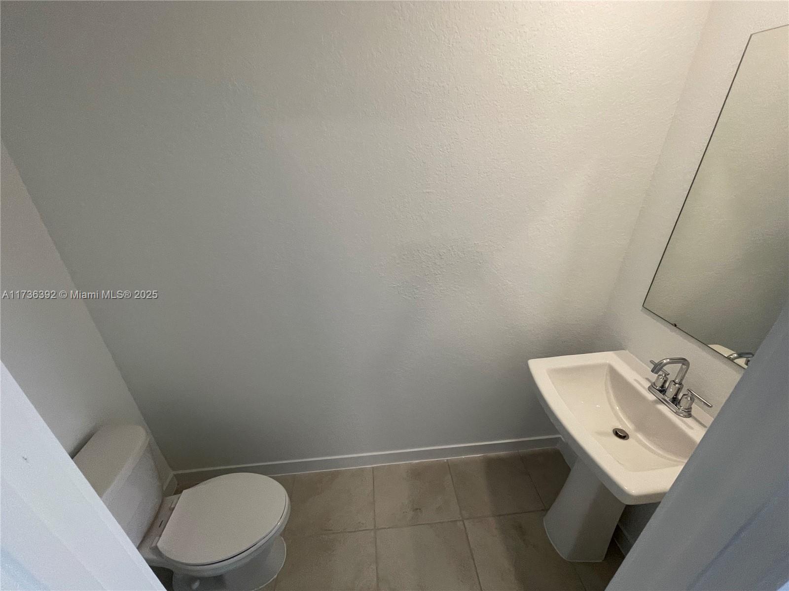 552 Ne 4th Ln 552 Property Photo 8