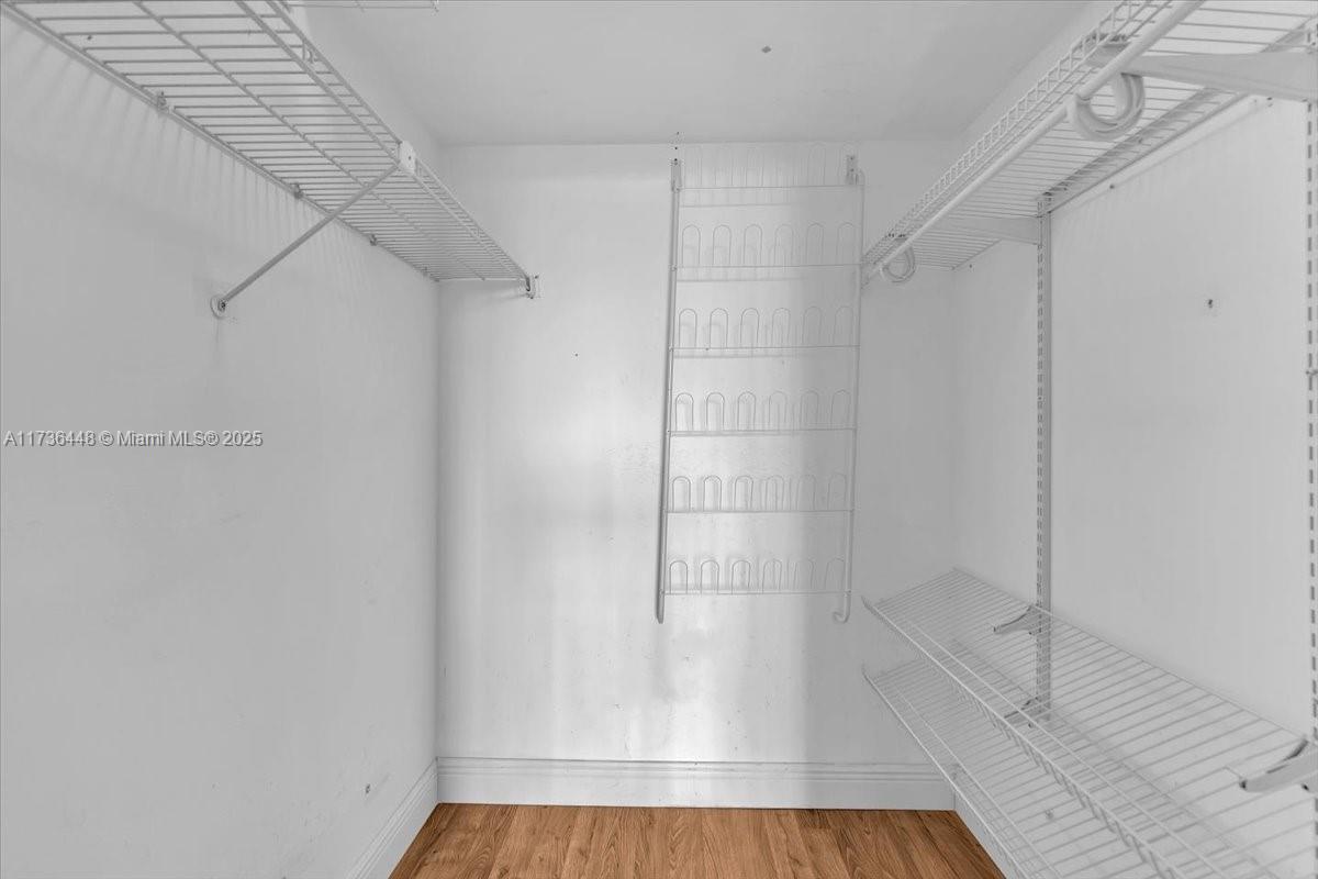 1200 Saint Charles Pl 402 Property Photo 26