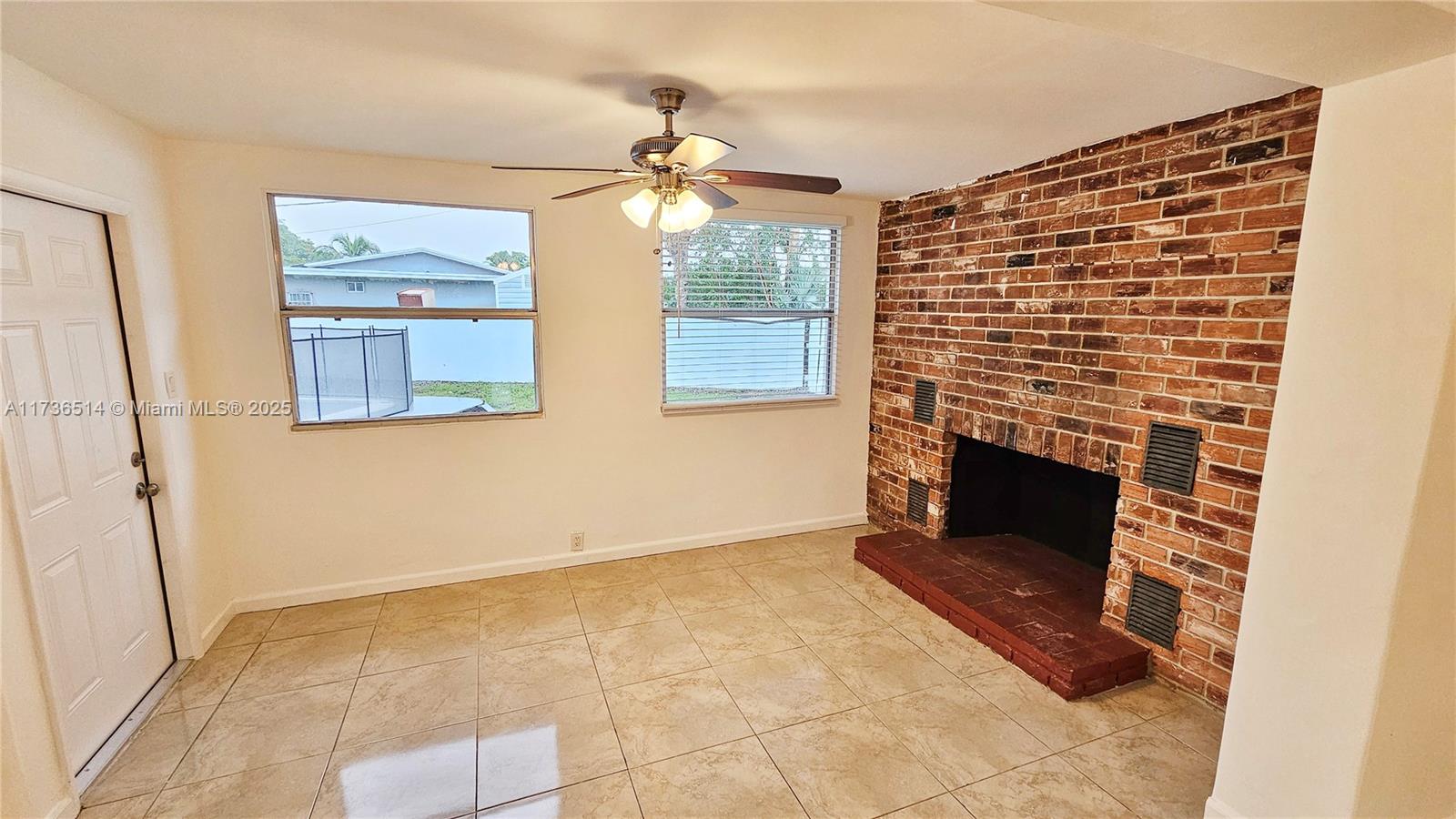 3801 Nw 6th St Property Photo 7