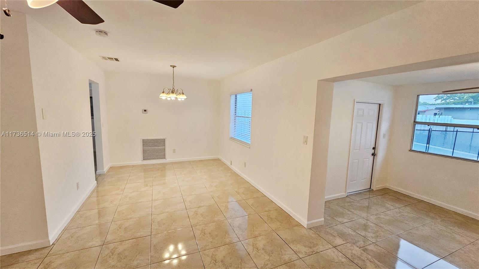 3801 Nw 6th St Property Photo 10