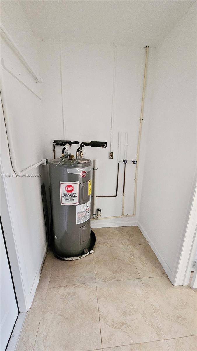 3801 Nw 6th St Property Photo 16