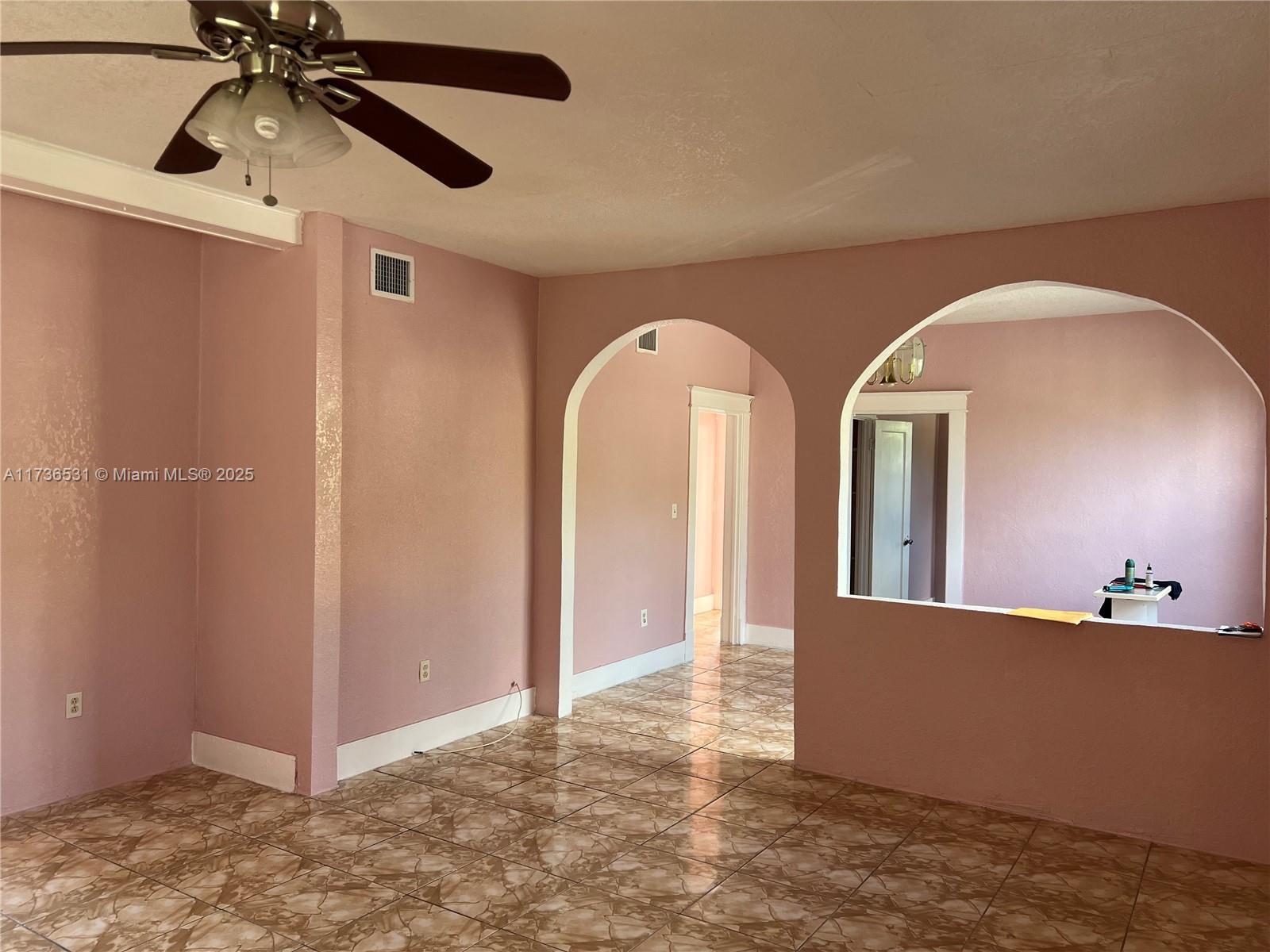 6730 Ne Miami Pl Property Photo 7
