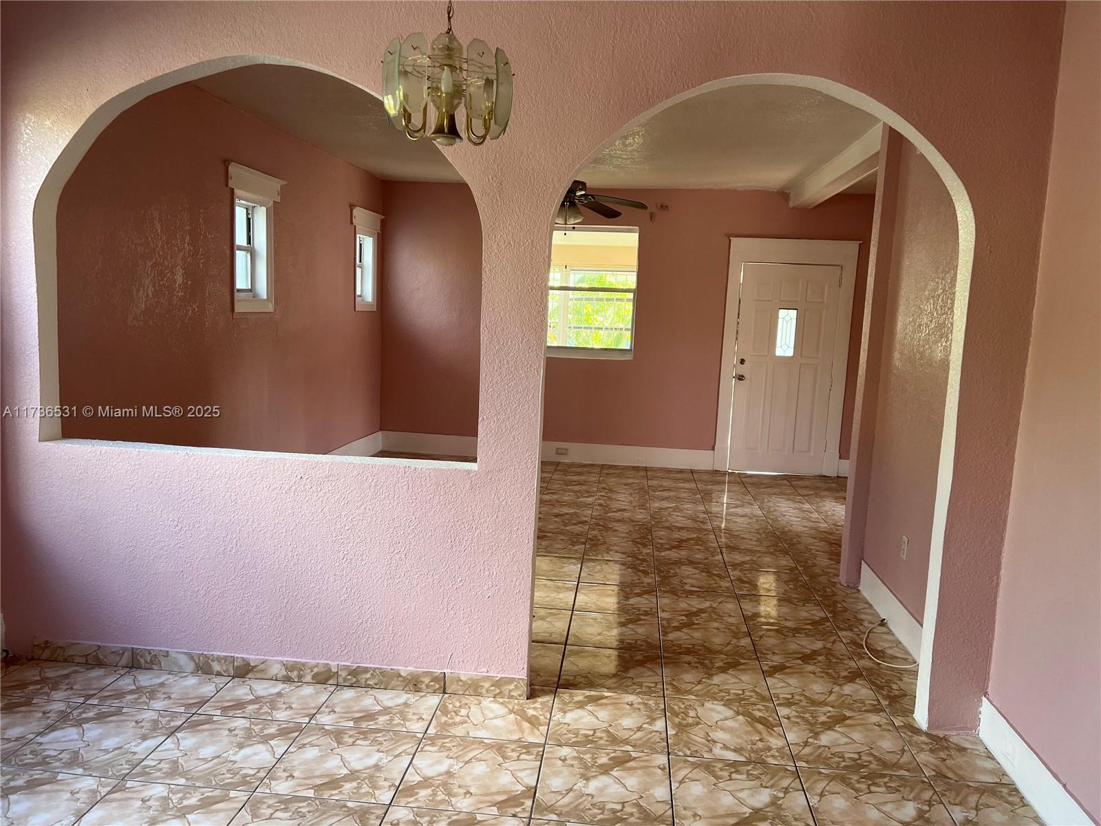 6730 Ne Miami Pl Property Photo 8