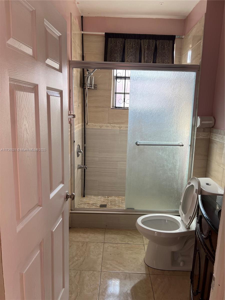 6730 Ne Miami Pl Property Photo 11