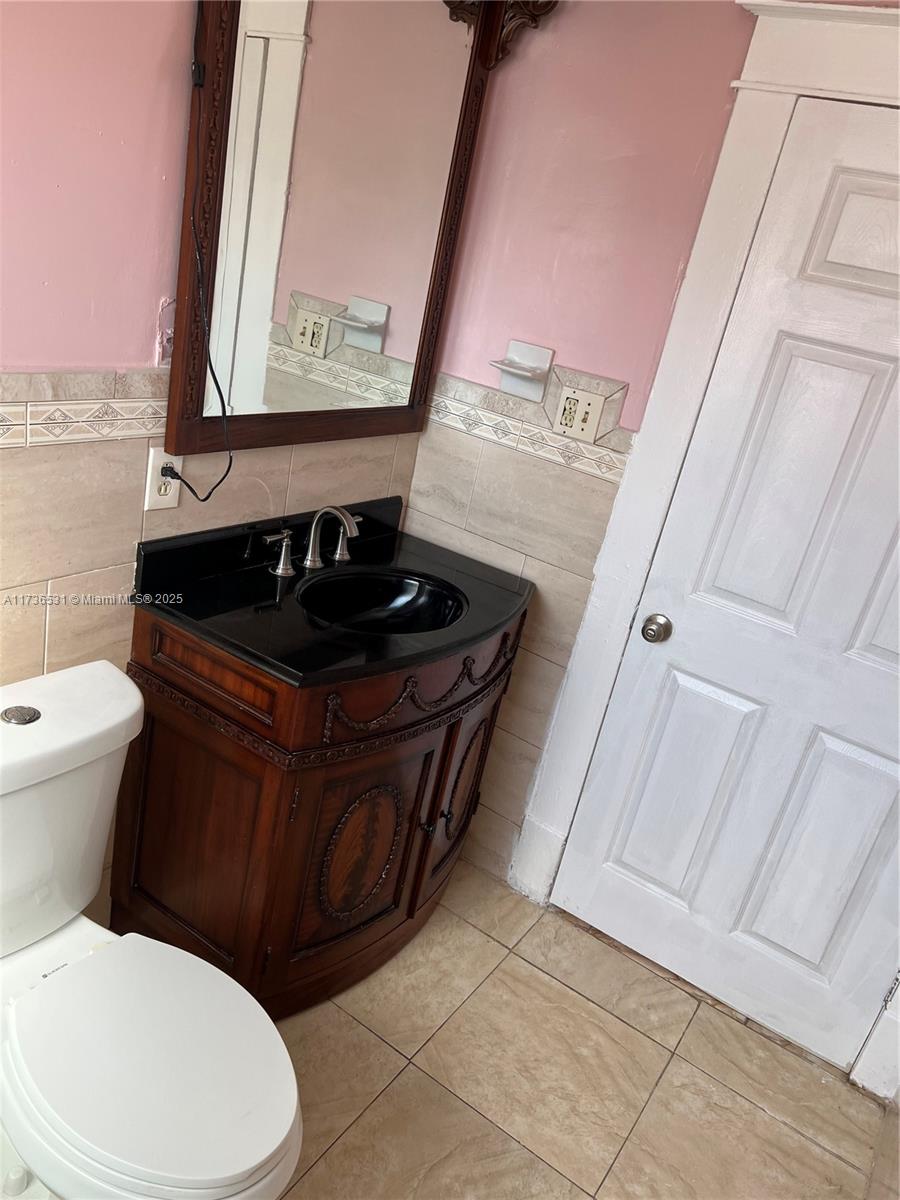 6730 Ne Miami Pl Property Photo 12