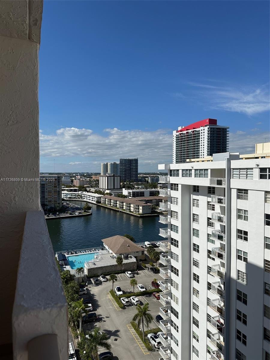 1865 S Ocean Dr 17d Property Photo 2