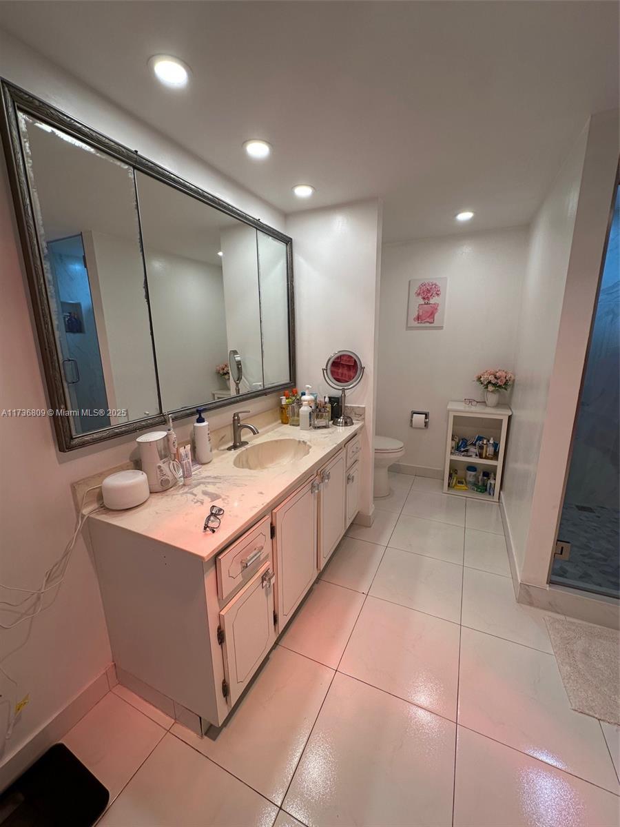 1865 S Ocean Dr 17d Property Photo 11