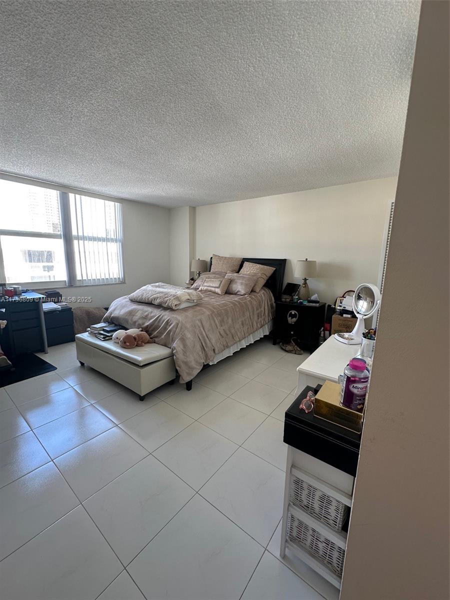 1865 S Ocean Dr 17d Property Photo 12