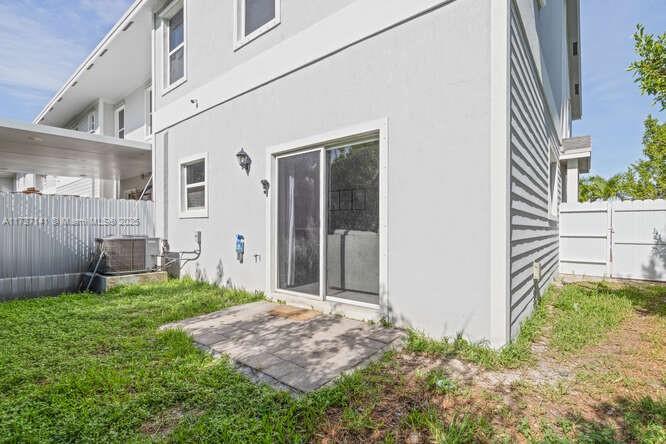 1755 Se 9th Ter Property Photo 22