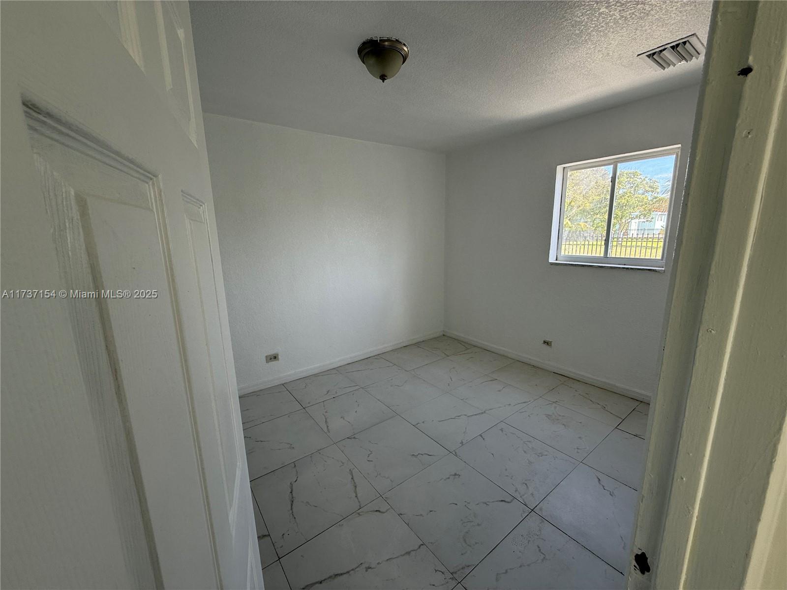 190 Nw 163rd St Property Photo 30