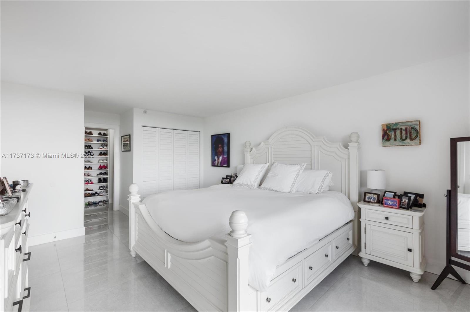 2555 Collins Ave 1106 Property Photo 16