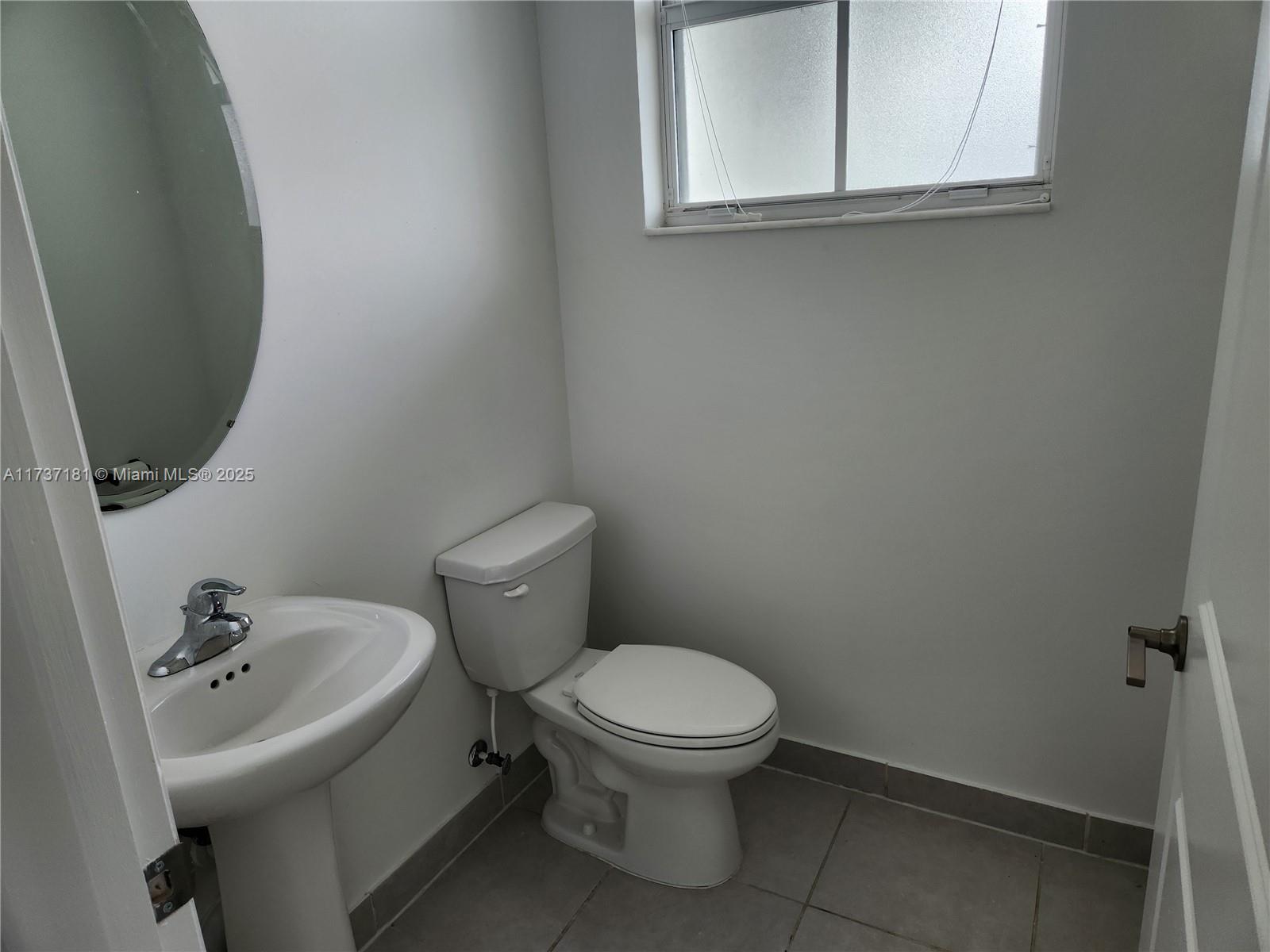 2693 Se 19th St Property Photo 9