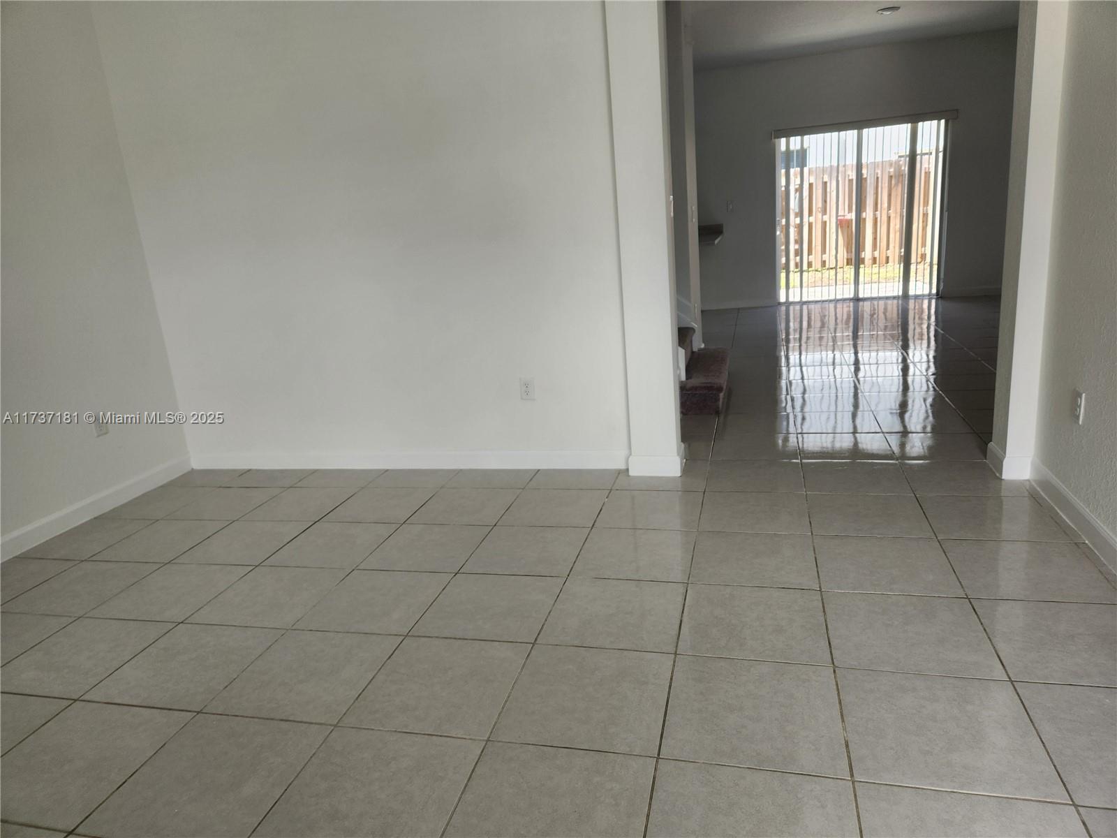 2693 Se 19th St Property Photo 14