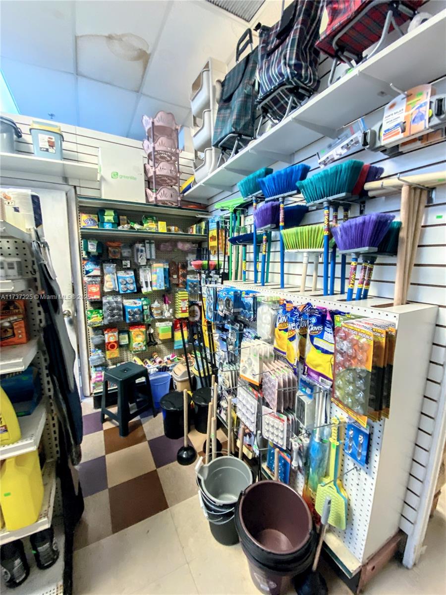 A11737225 Property Photo 34