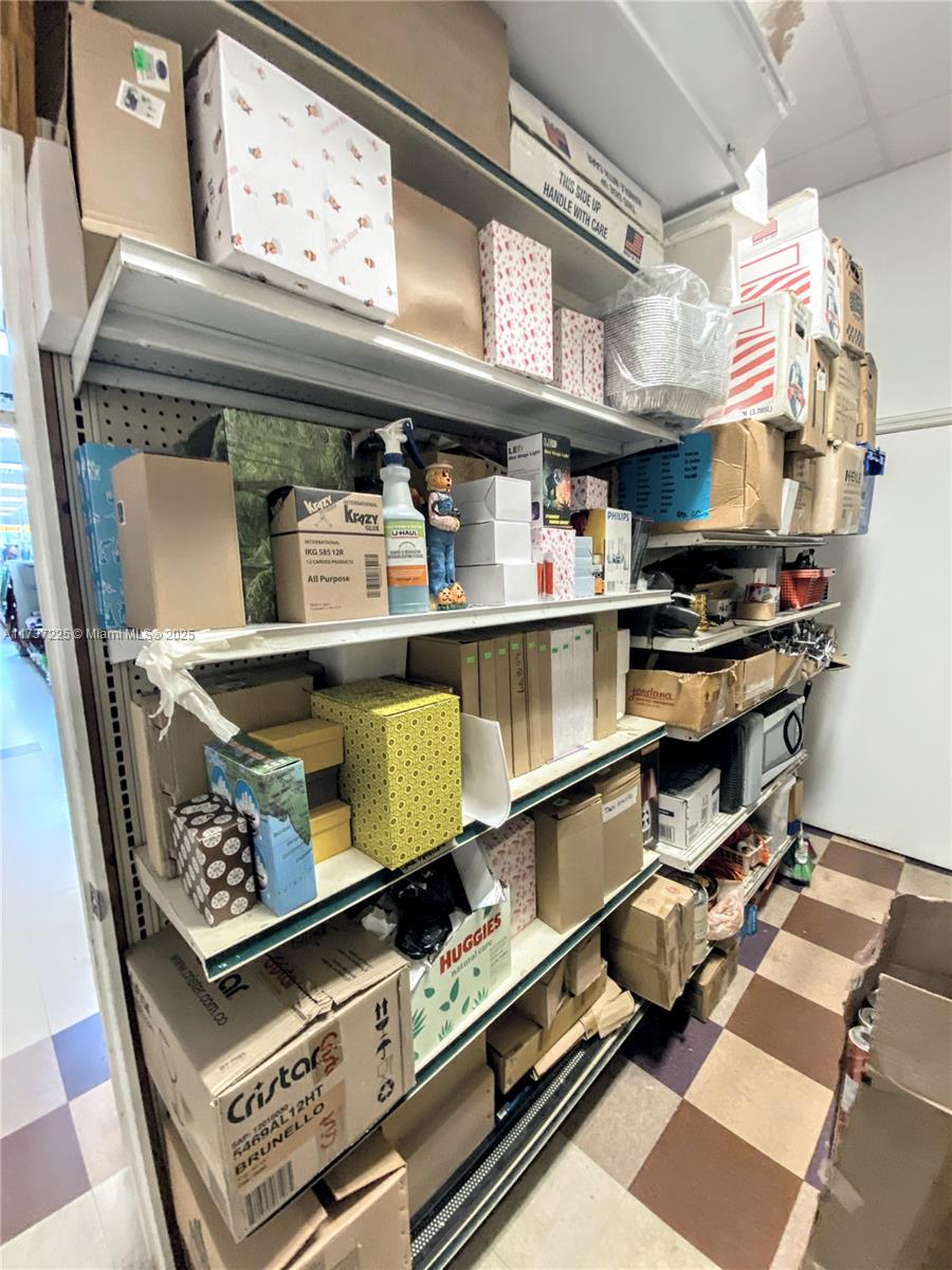 A11737225 Property Photo 37