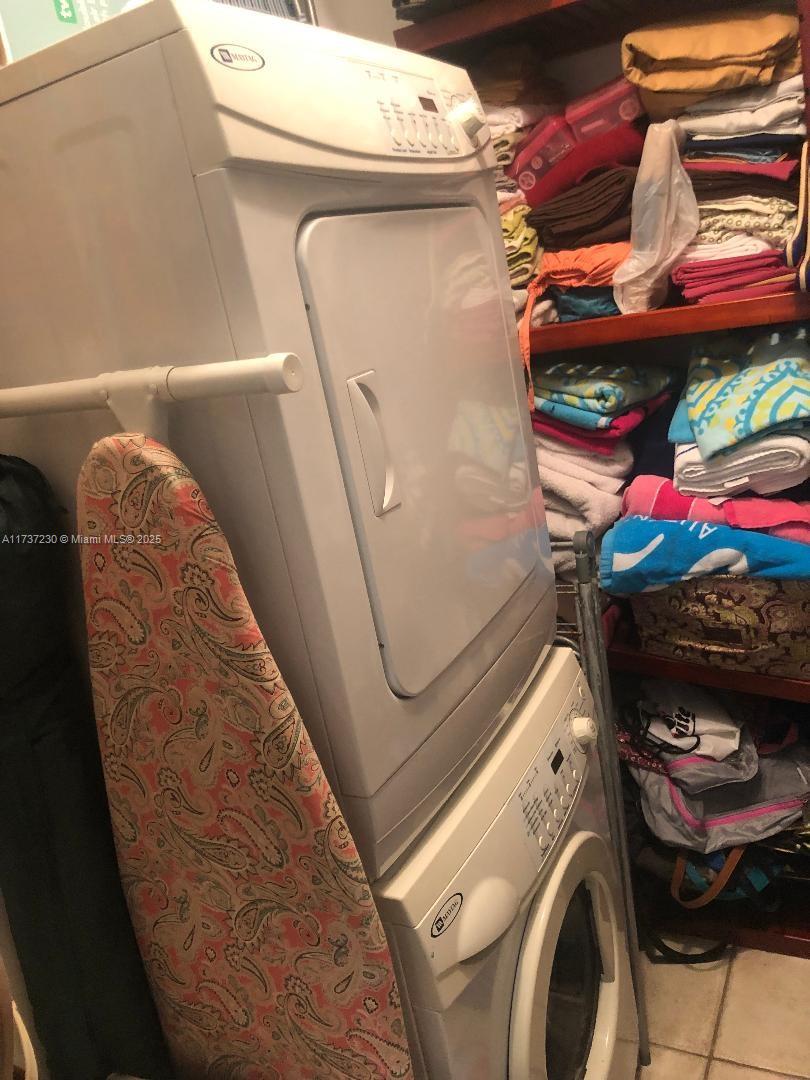 6830 Indian Creek Dr 5b Property Photo 15