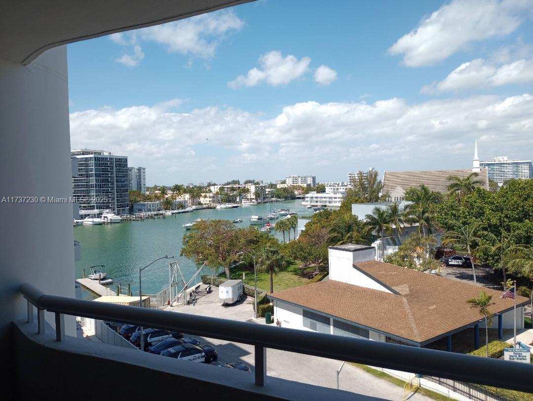 6830 Indian Creek Dr 5b Property Photo 23