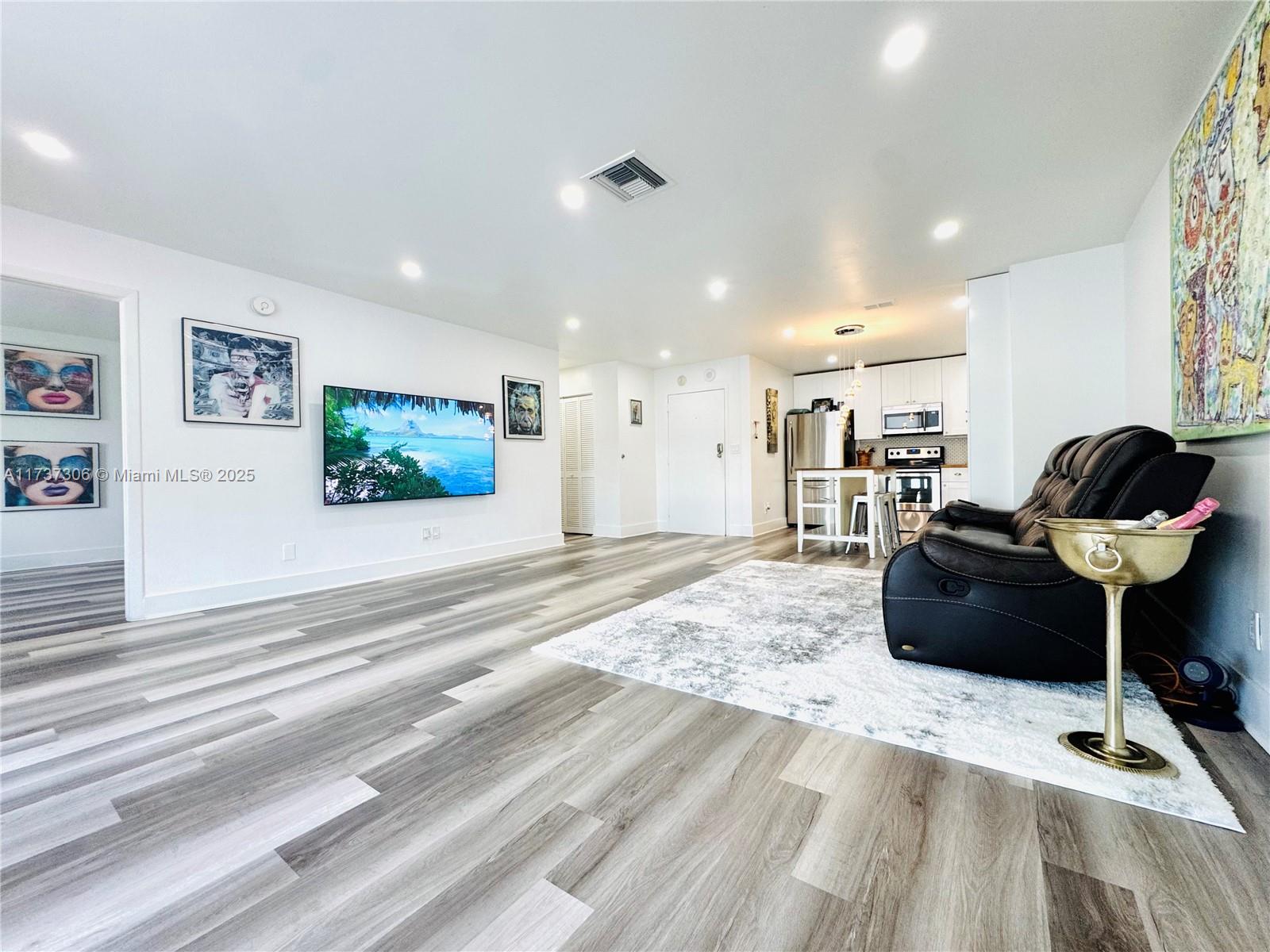 13499 Biscayne Blvd Ph1705 Property Photo 1