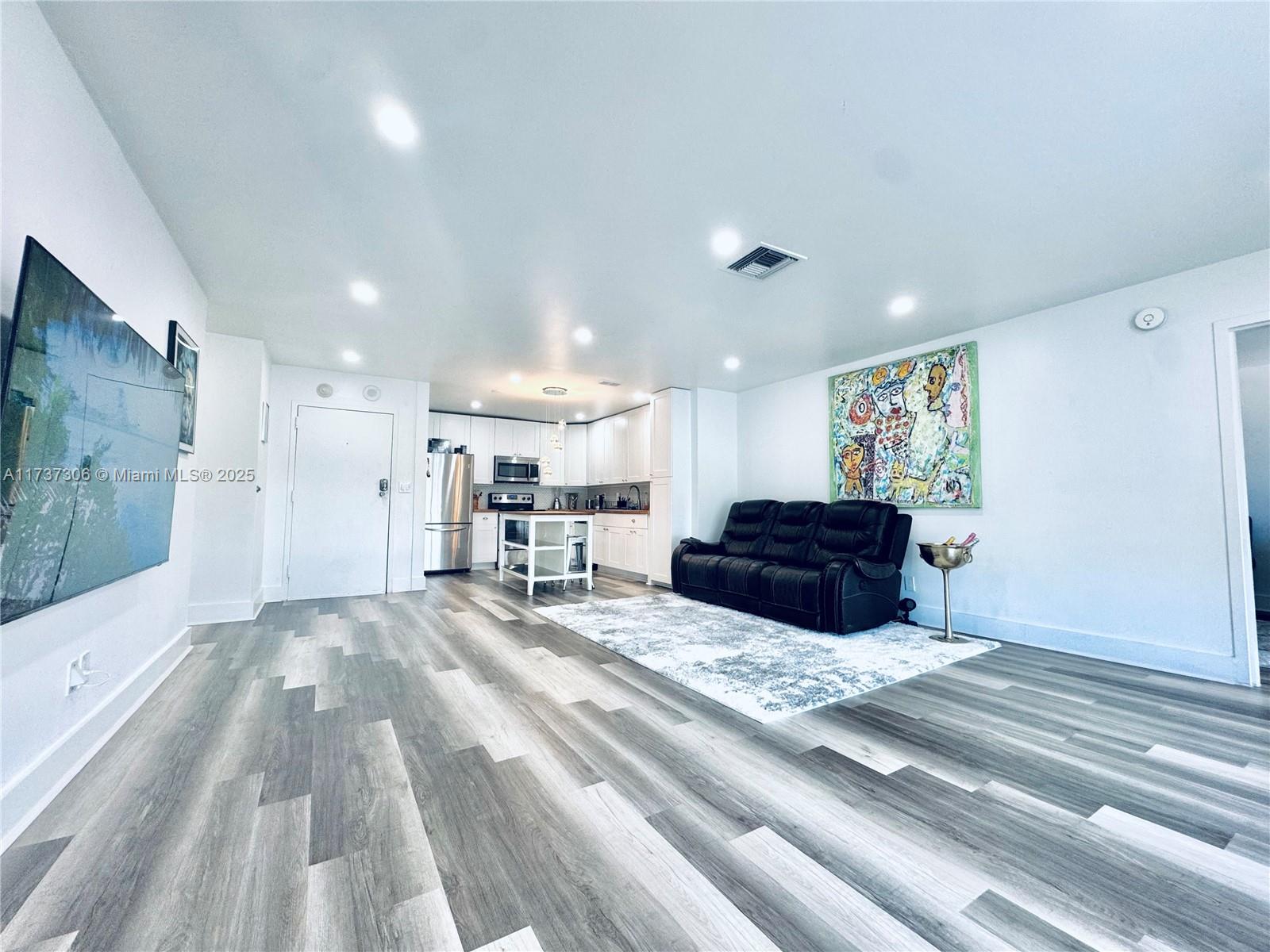 13499 Biscayne Blvd Ph1705 Property Photo 4