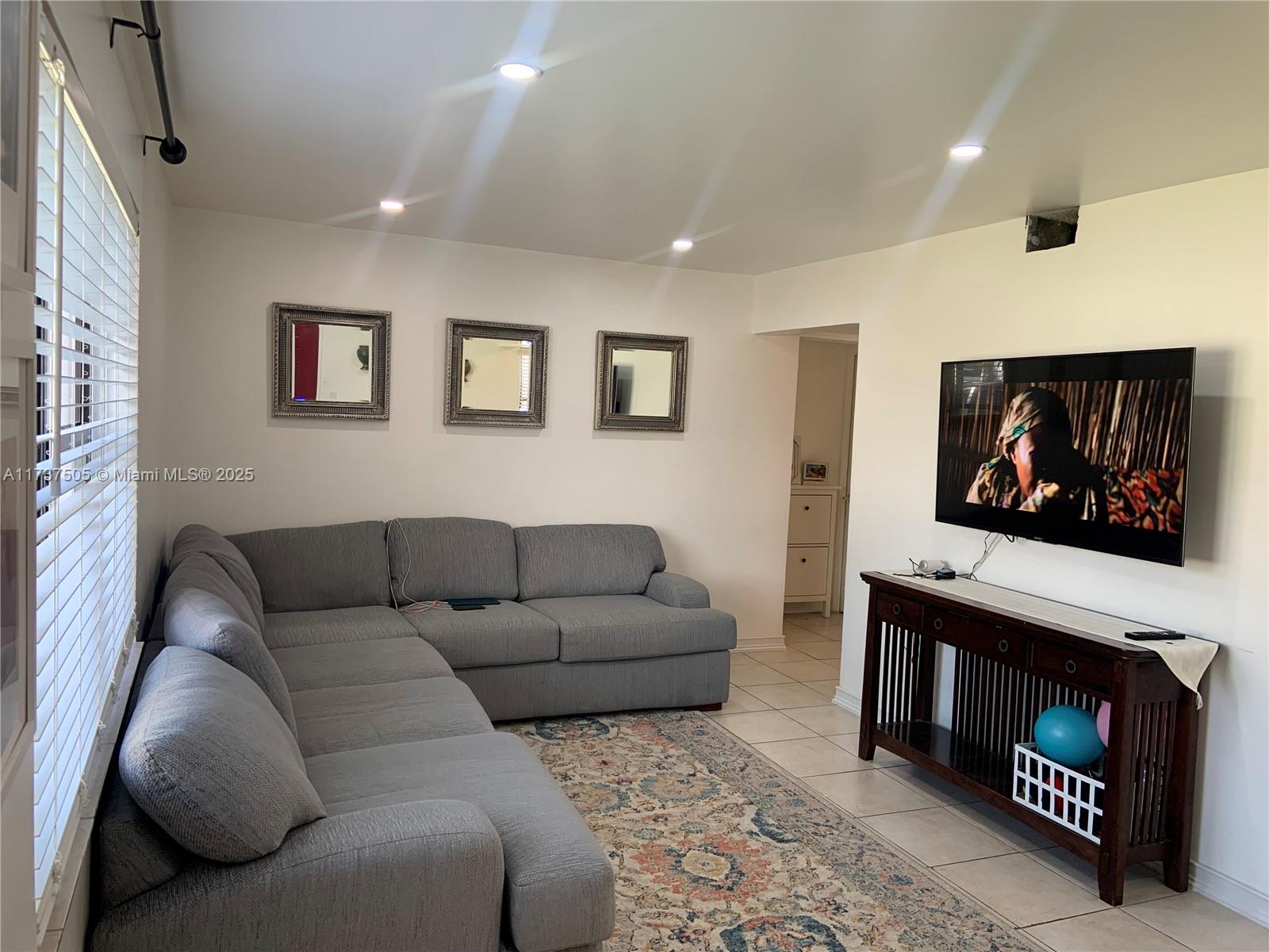 15310 Jackson Dr. Property Photo 2