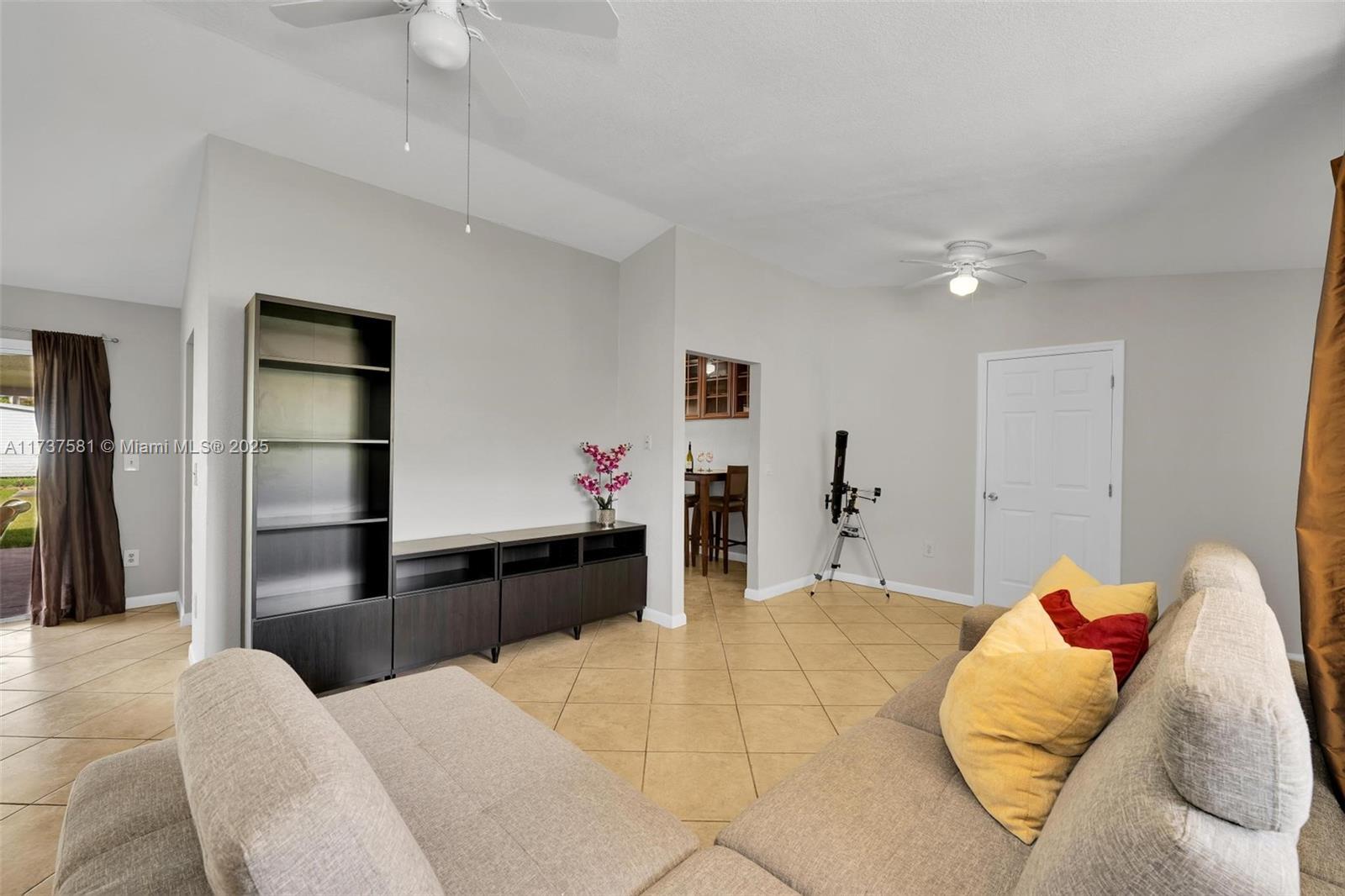 15811 Sw 284th St Property Photo 13