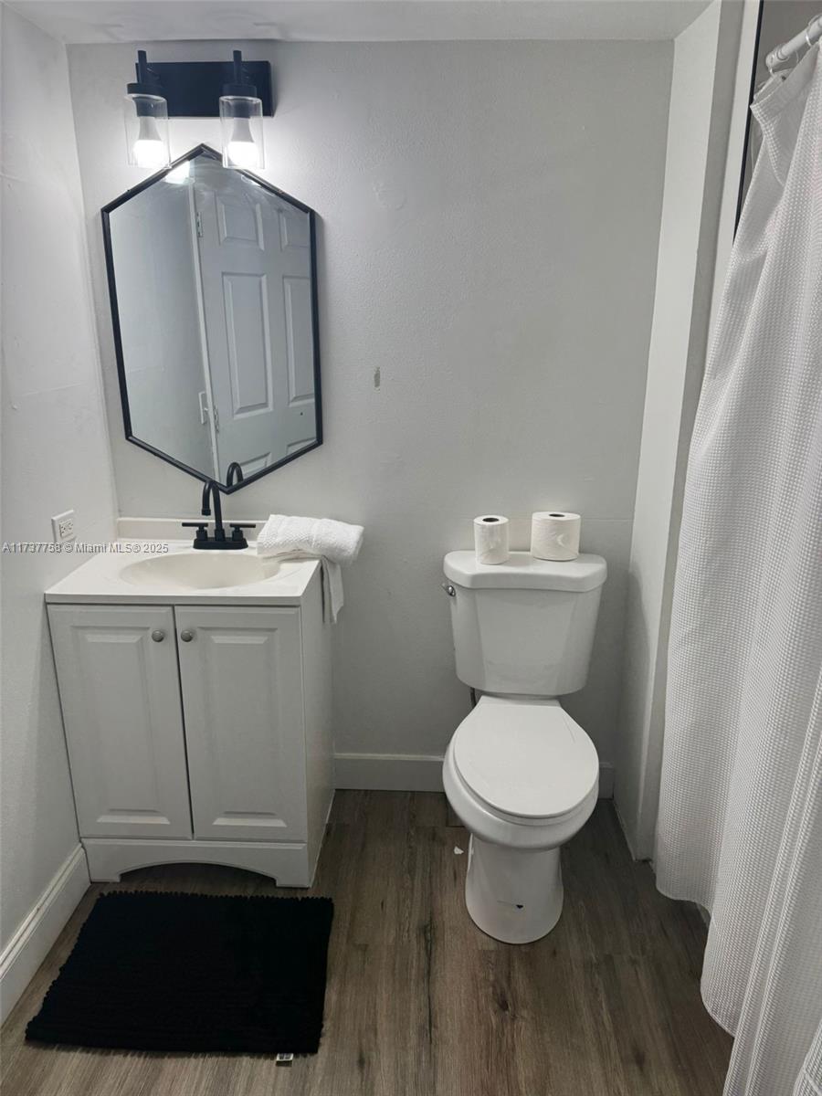 2494 Centergate Dr 207 Property Photo 16