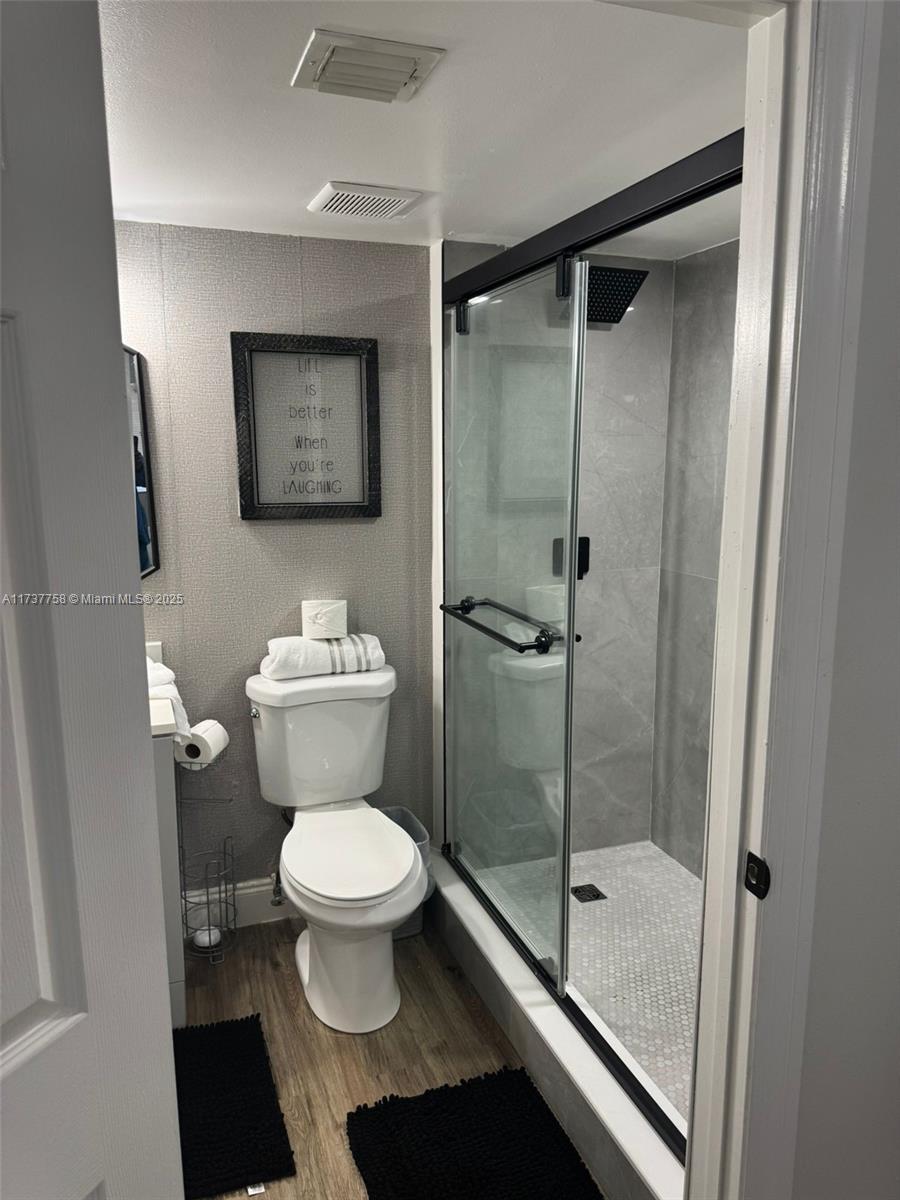 2494 Centergate Dr 207 Property Photo 17