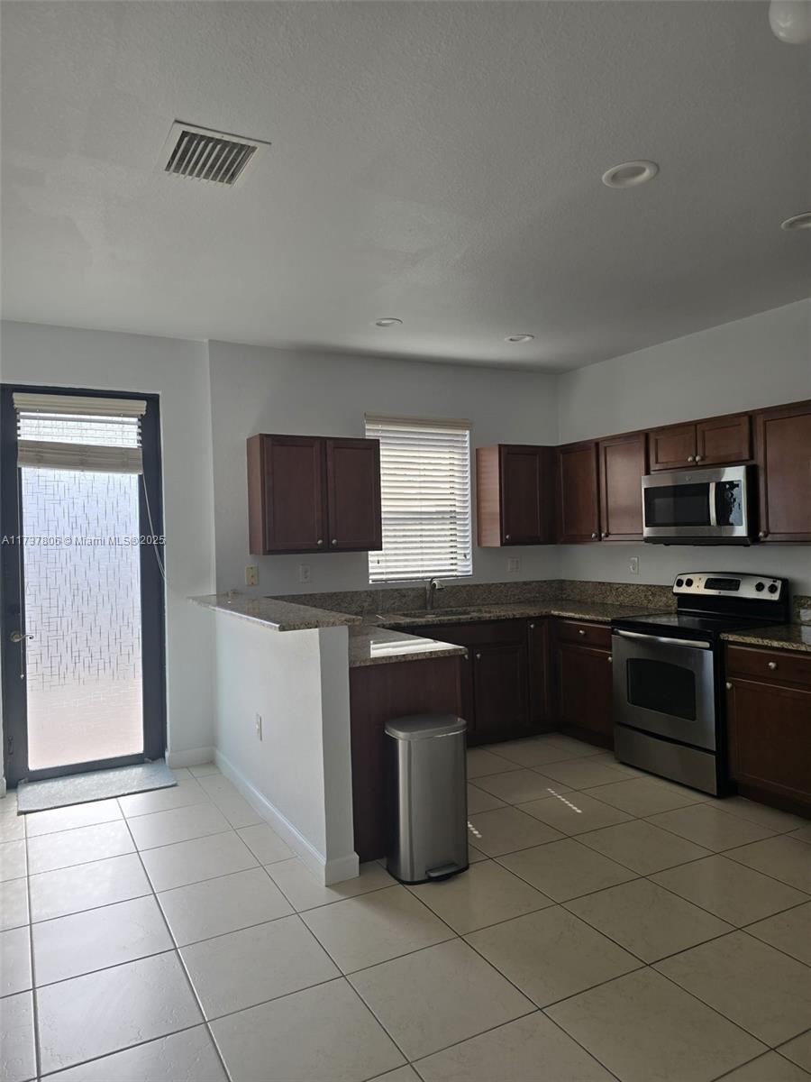 11440 Sw 239th Ln 11440 Property Photo 6
